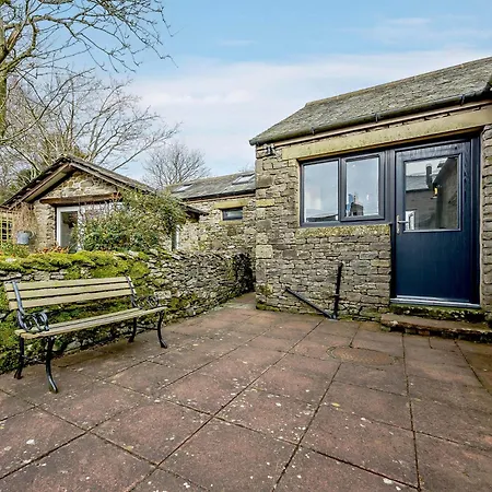 3 Bed In 91262